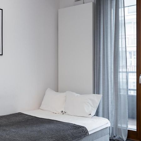Golden Apartments Warsaw - Bright And Modern Apartments -Premium Building In Top Location- Solidarnosci Екстер'єр фото
