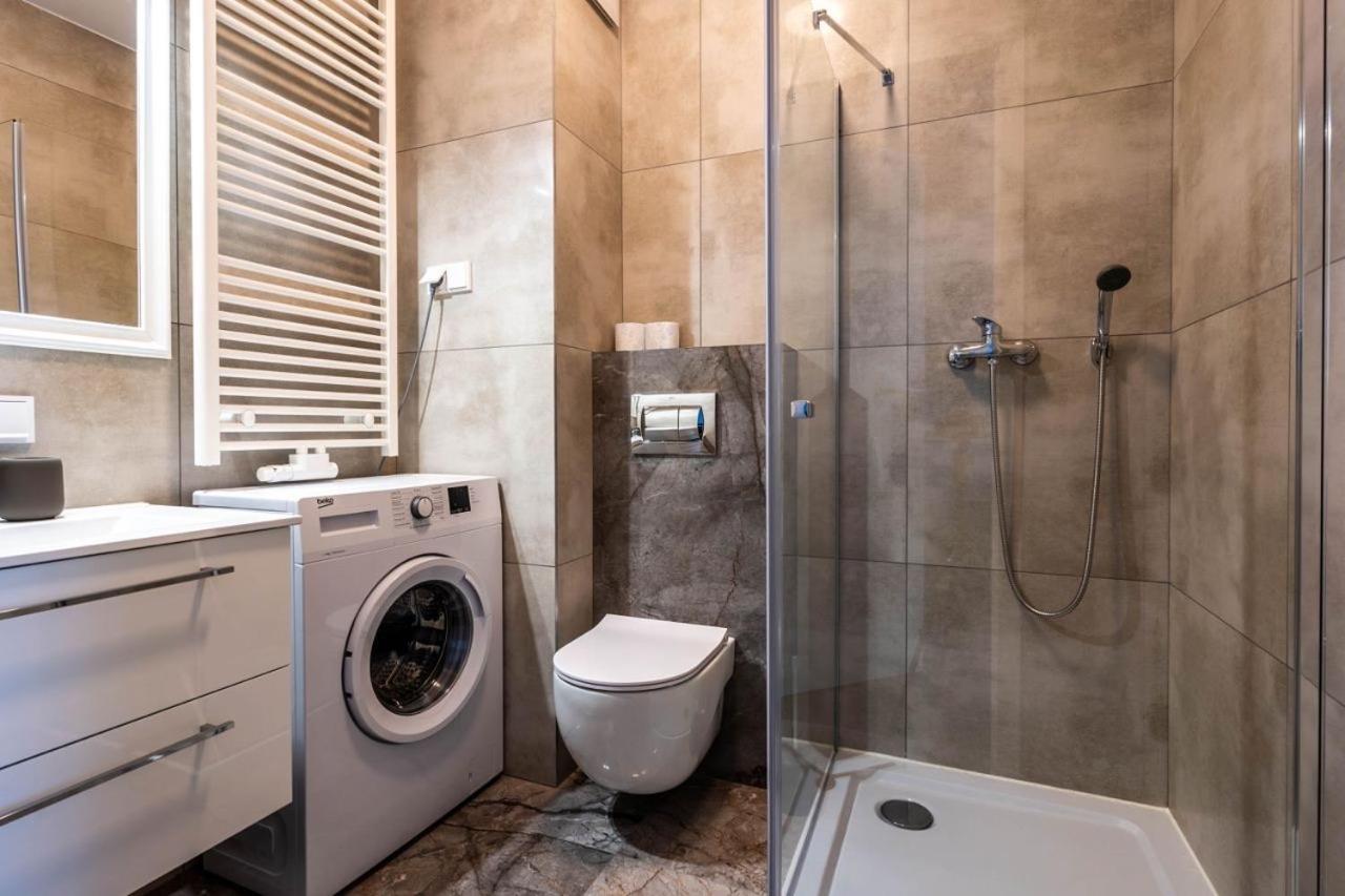 Golden Apartments Warsaw - Bright And Modern Apartments -Premium Building In Top Location- Solidarnosci Екстер'єр фото