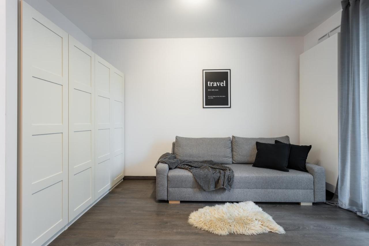 Golden Apartments Warsaw - Bright And Modern Apartments -Premium Building In Top Location- Solidarnosci Екстер'єр фото